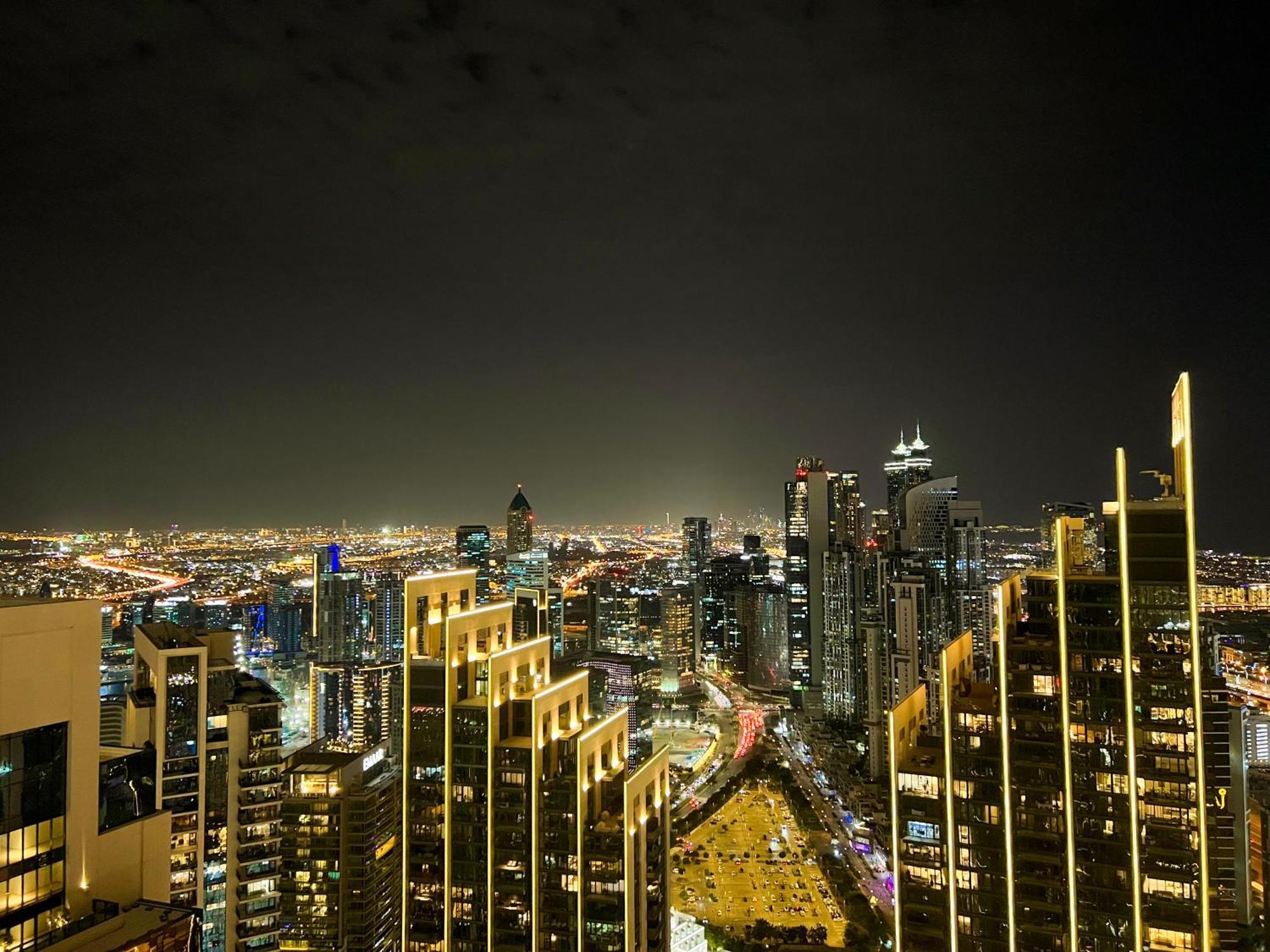 Downtown Luxury - Stunning Burj Khalifa & Sea View - 5 Minutes Walk To Dubai Mall Exteriér fotografie